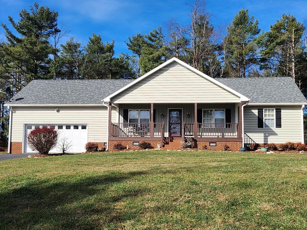 Photo of 101 Chateau Ln, Fancy Gap, VA 24328 (MLS # 104328)