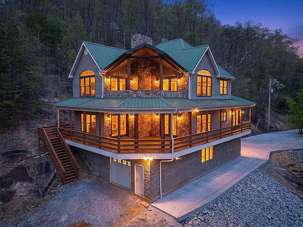 Photo of 24327 North Fork River Road, Abingdon, VA 24210 (MLS # 109685)