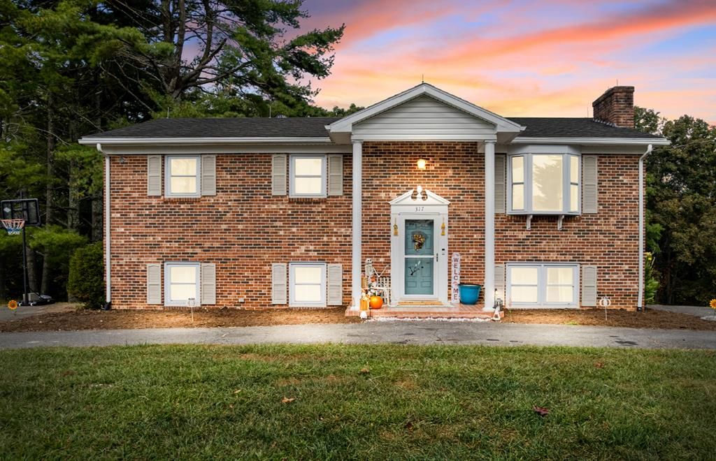 Photo of 317 Clover Street, Galax, VA 24333 (MLS # 103559)