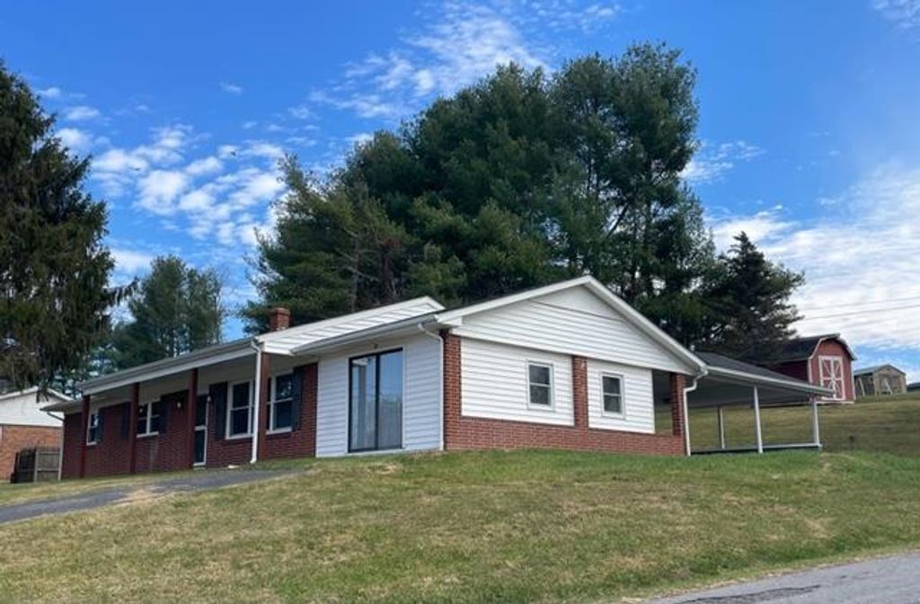 Photo of 25 Midway Hts, Galax, VA 24333 (MLS # 103863)