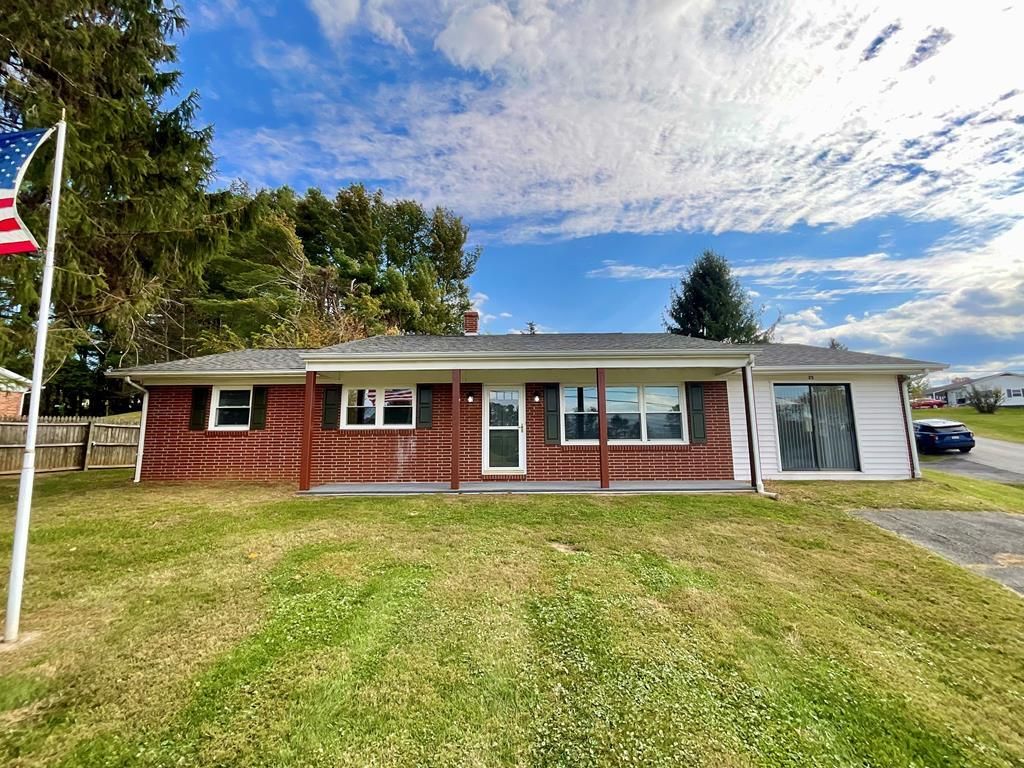 Photo of 25 Midway Hts, Galax, VA 24333 (MLS # 103863)