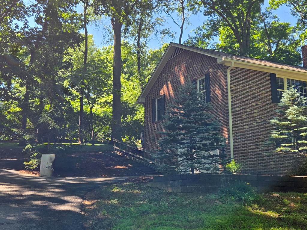 7228 Timberlane Dr