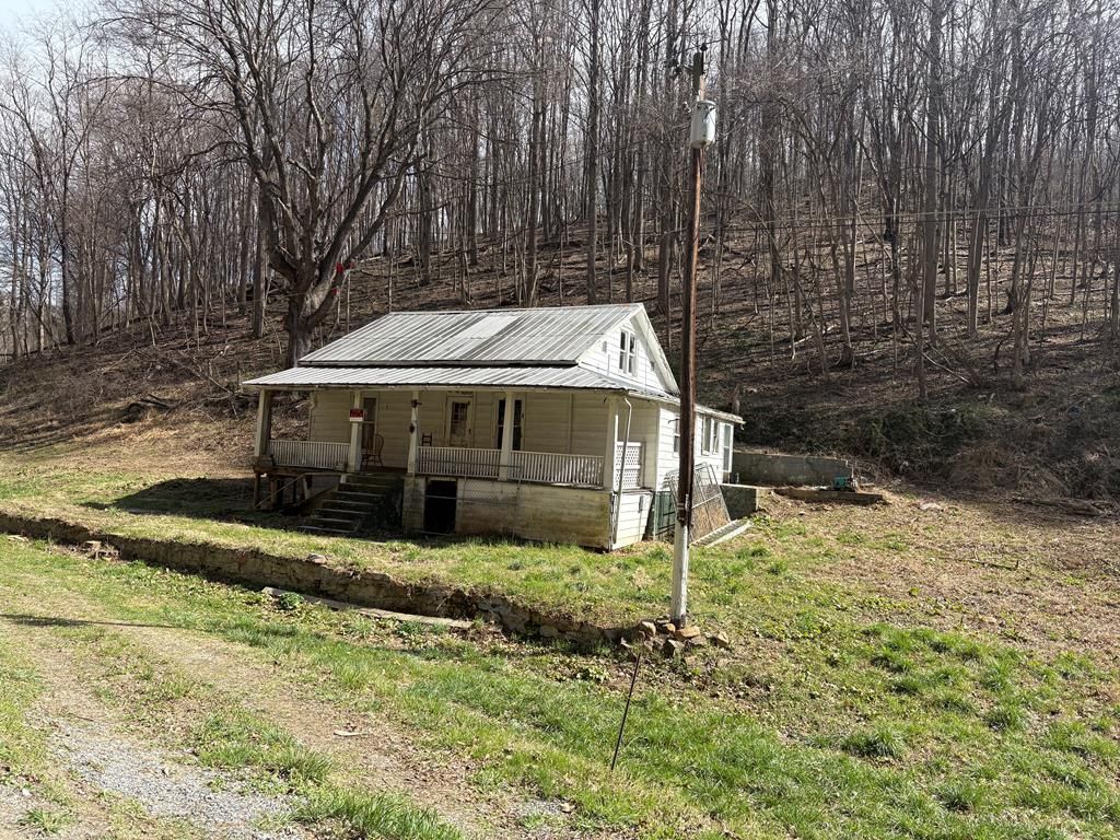 Photo of 192 Blevins Road, Narrows, VA 24124 (MLS # 109836)