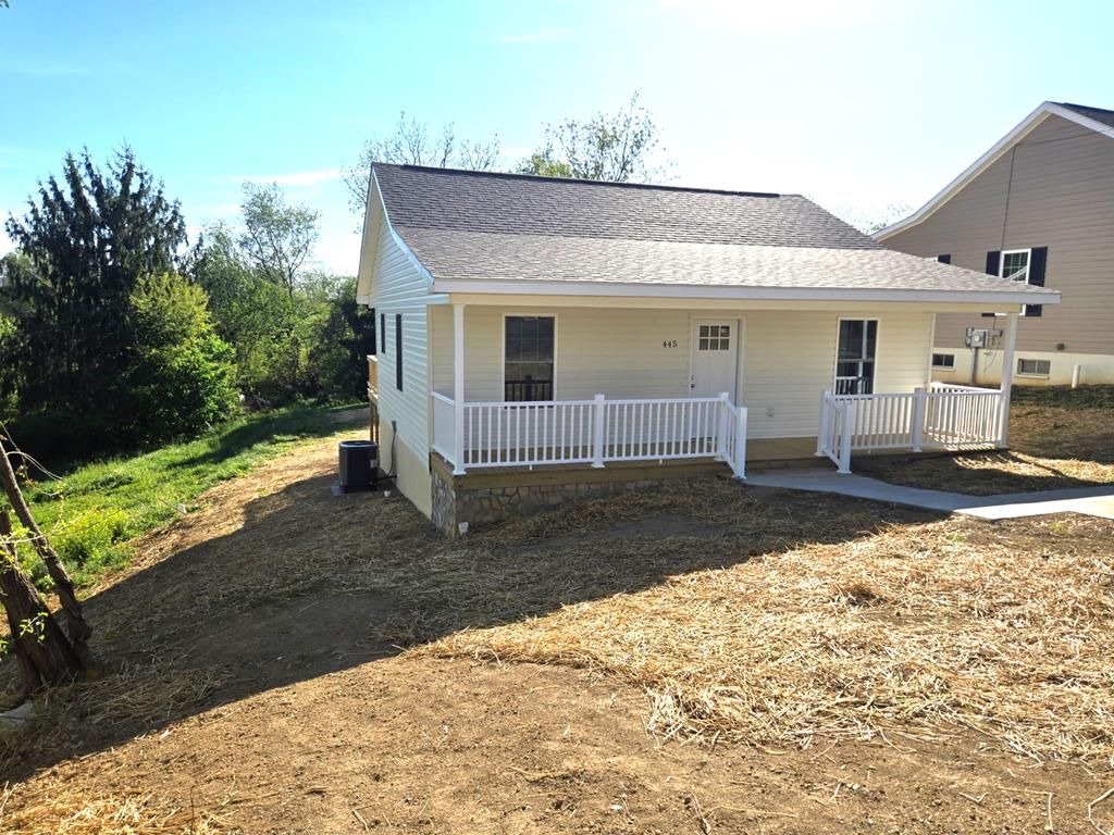 Photo of 445 S 14th Street, Wytheville, VA 24382 (MLS # 109750)