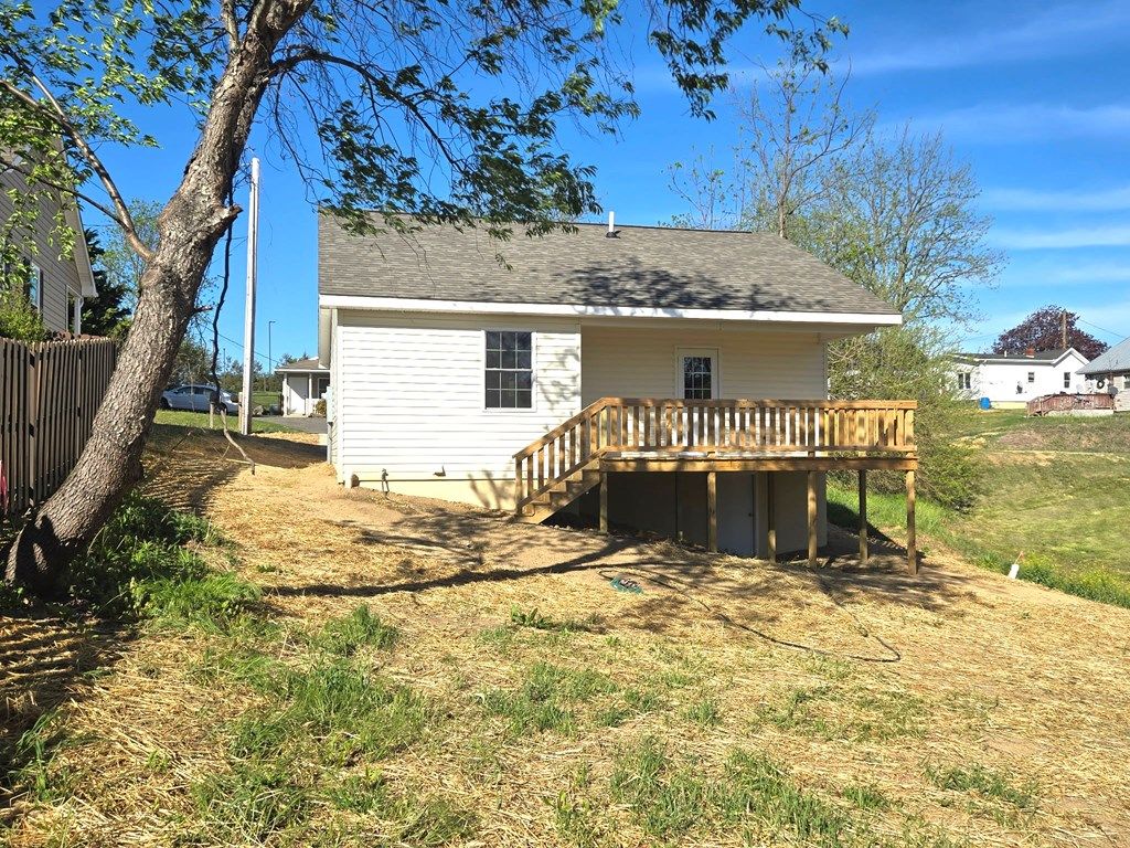 Photo of 445 S 14th Street, Wytheville, VA 24382 (MLS # 109750)