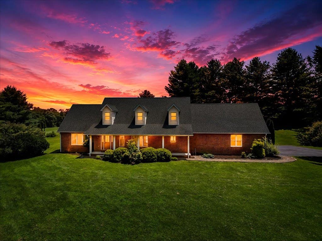 Photo of 209 Phlegar Hill Road, Floyd, VA 24091 (MLS # 111281)