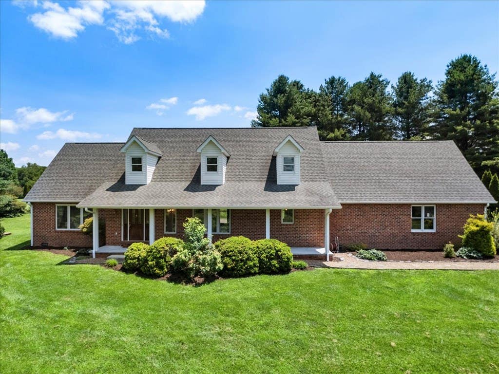 Photo of 209 Phlegar Hill Road, Floyd, VA 24091 (MLS # 111281)