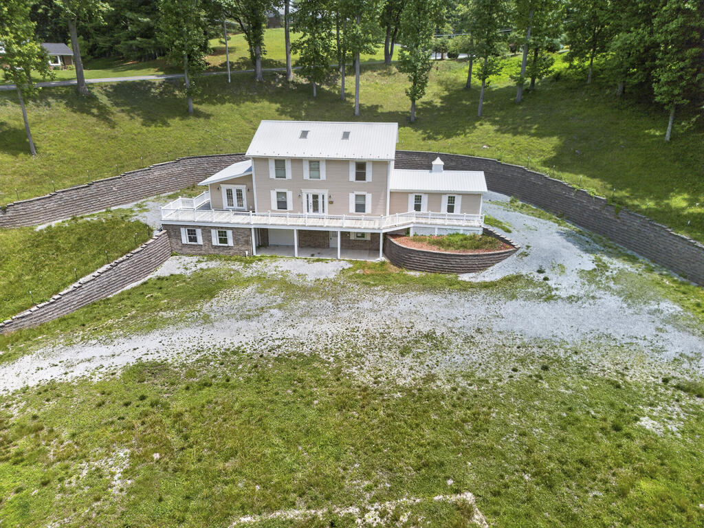 Photo of 249 Panorama Dr, Marion, VA 24354 (MLS # 111726)