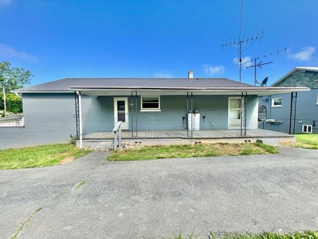 Photo of 2067 Castleton Road, Max Meadows, VA 24360 (MLS # 104039)