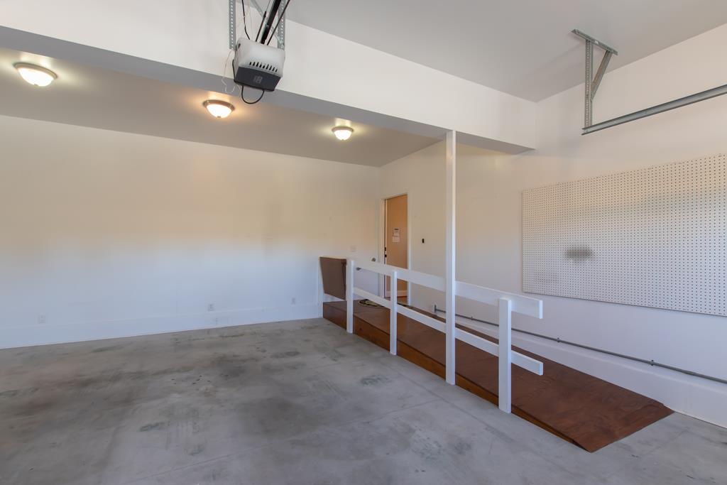 Bristol, Virginia 24202, United States, 3 Bedrooms Bedrooms, ,3 BathroomsBathrooms,Residential,Active,2525