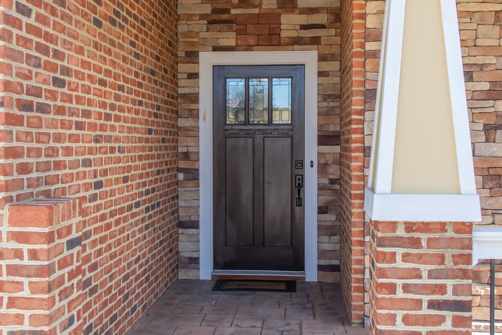 Bristol, Virginia 24202, United States, 3 Bedrooms Bedrooms, ,3 BathroomsBathrooms,Residential,Active,2525