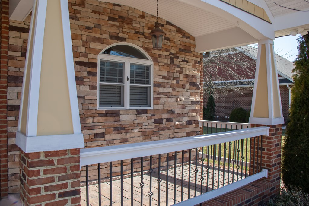 Bristol, Virginia 24202, United States, 3 Bedrooms Bedrooms, ,3 BathroomsBathrooms,Residential,Active,2525