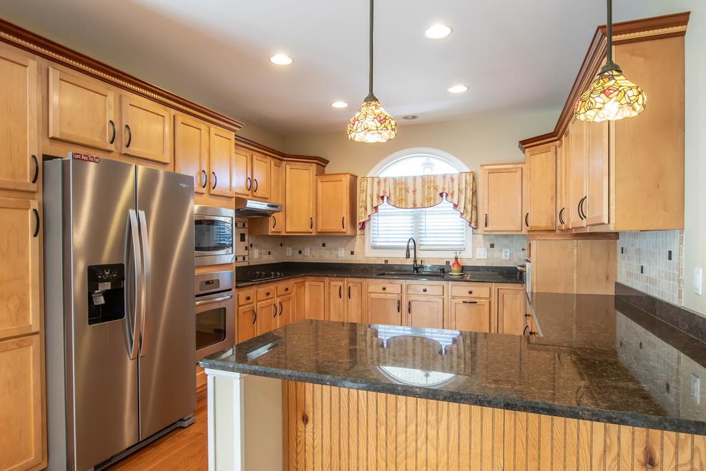 Bristol, Virginia 24202, United States, 3 Bedrooms Bedrooms, ,3 BathroomsBathrooms,Residential,Active,2525