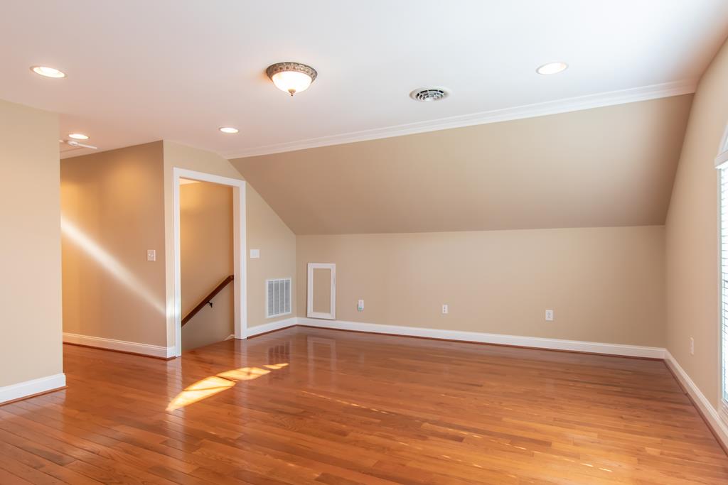 Bristol, Virginia 24202, United States, 3 Bedrooms Bedrooms, ,3 BathroomsBathrooms,Residential,Active,2525