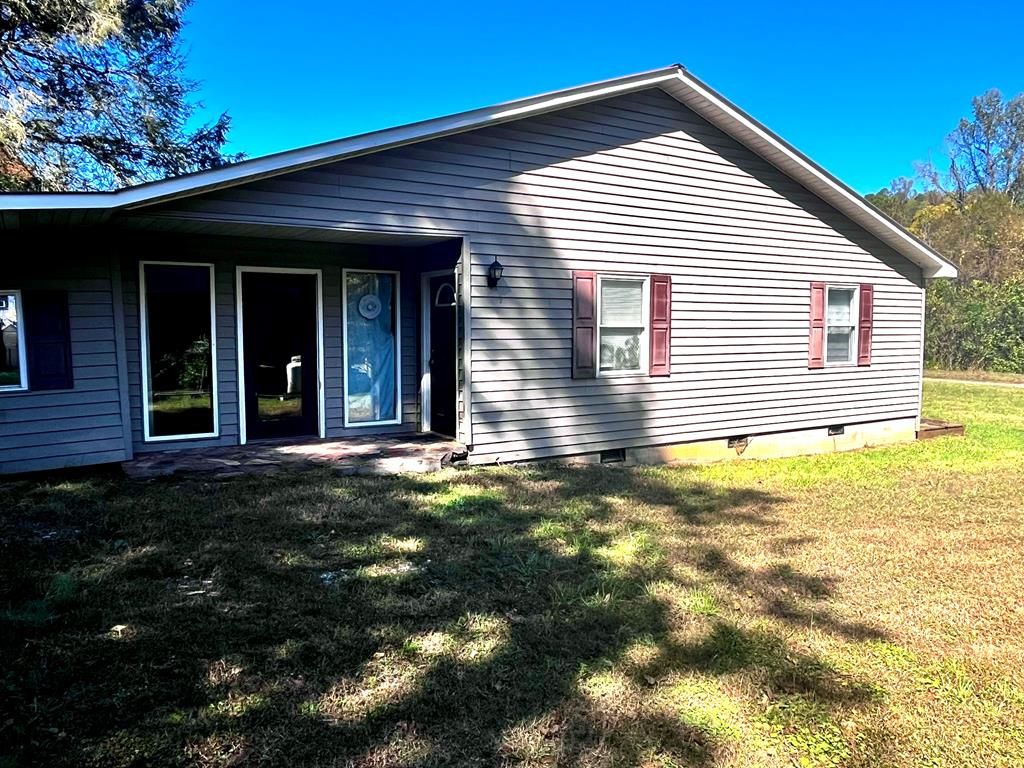 Photo of 130 Riverside Dr, Stuart, VA 24171 (MLS # 103797)