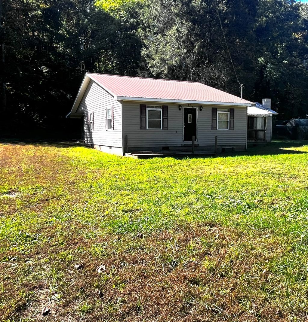Photo of 130 Riverside Dr, Stuart, VA 24171 (MLS # 103797)