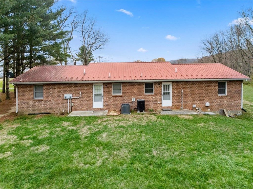 Photo of 765767 Ivanhoe Road, Max Meadows, VA 24360 (MLS # 109596)