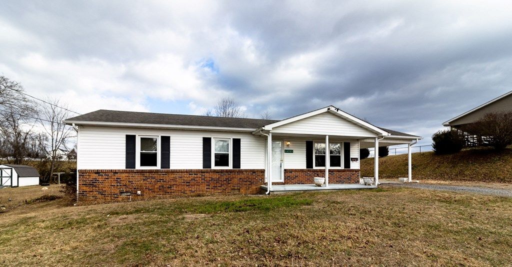 Photo of 34205 Stagecoach Rd, Glade Spring, VA 24340 (MLS # 104547)