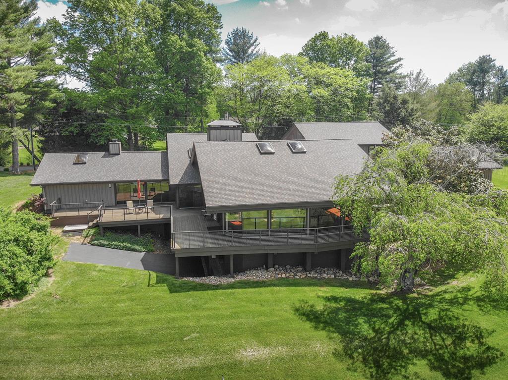 Bristol, Tennessee 37620, United States, 6 Bedrooms Bedrooms, ,5 BathroomsBathrooms,Residential,Active,108978