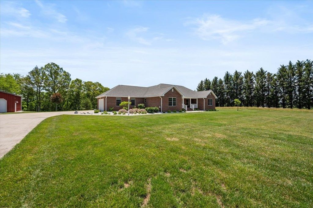 Photo of 898 Bear Trail, Cana, VA 24317 (MLS # 110595)