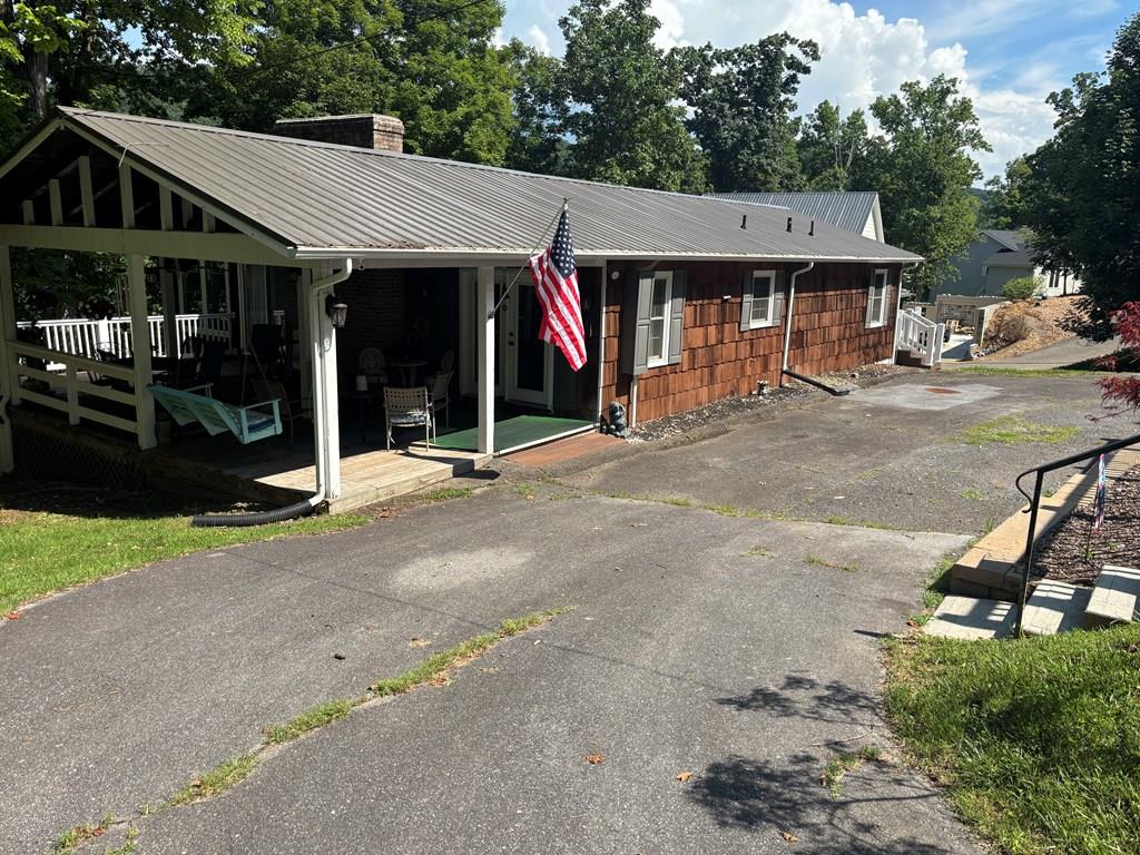 Photo of 23105 S Montego Bay Rd, Abingdon, VA 24211 (MLS # 110880)
