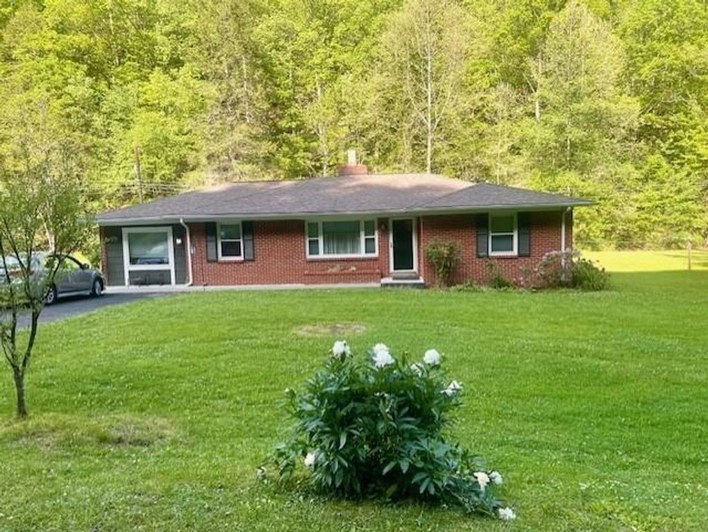 Photo of 439 Laurel Road, Cedar Bluff, VA 24609 (MLS # 110230)