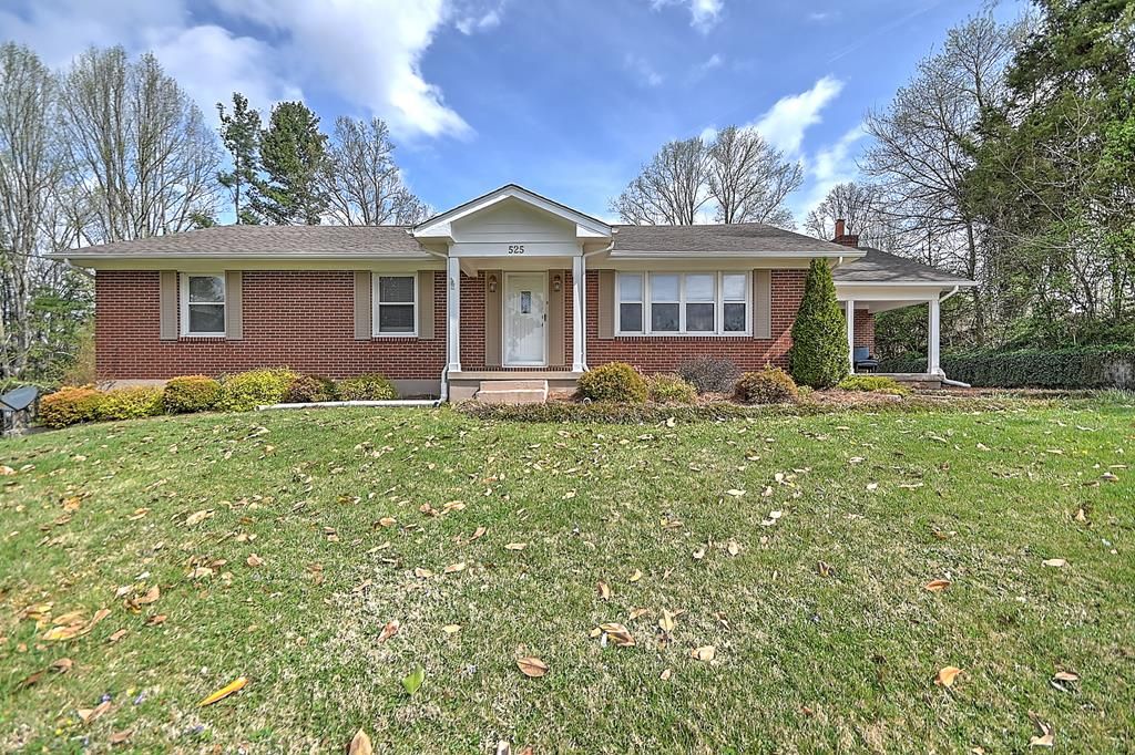 Photo of 525 Cheyenne Rd, Bristol, VA 24201 (MLS # 109428)