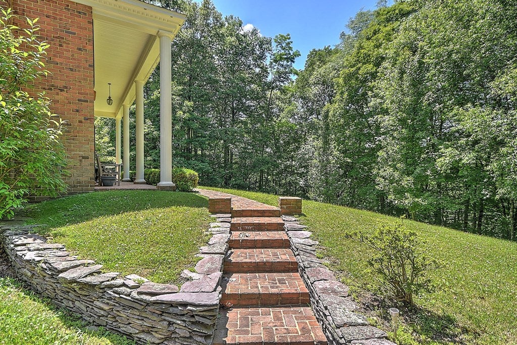 Photo of 20591 Azen Road, Damascus, VA 24236 (MLS # 110667)