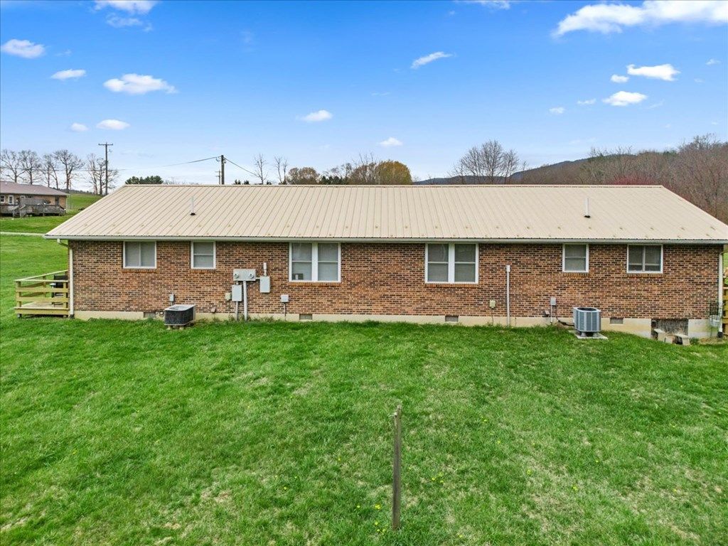 Photo of 797 Ivanhoe Road, Max Meadows, VA 24360 (MLS # 109595)