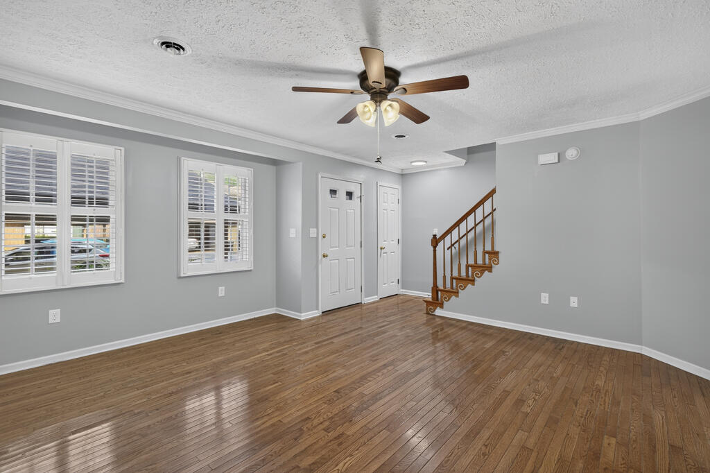 Photo of 806 Crosscreek Dr, Abingdon, VA 24210 (MLS # 111477)