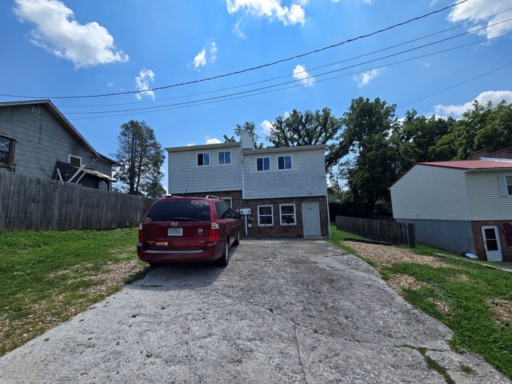 Photo of 1623 Elm St, Bristol, VA 24201 (MLS # 111316)