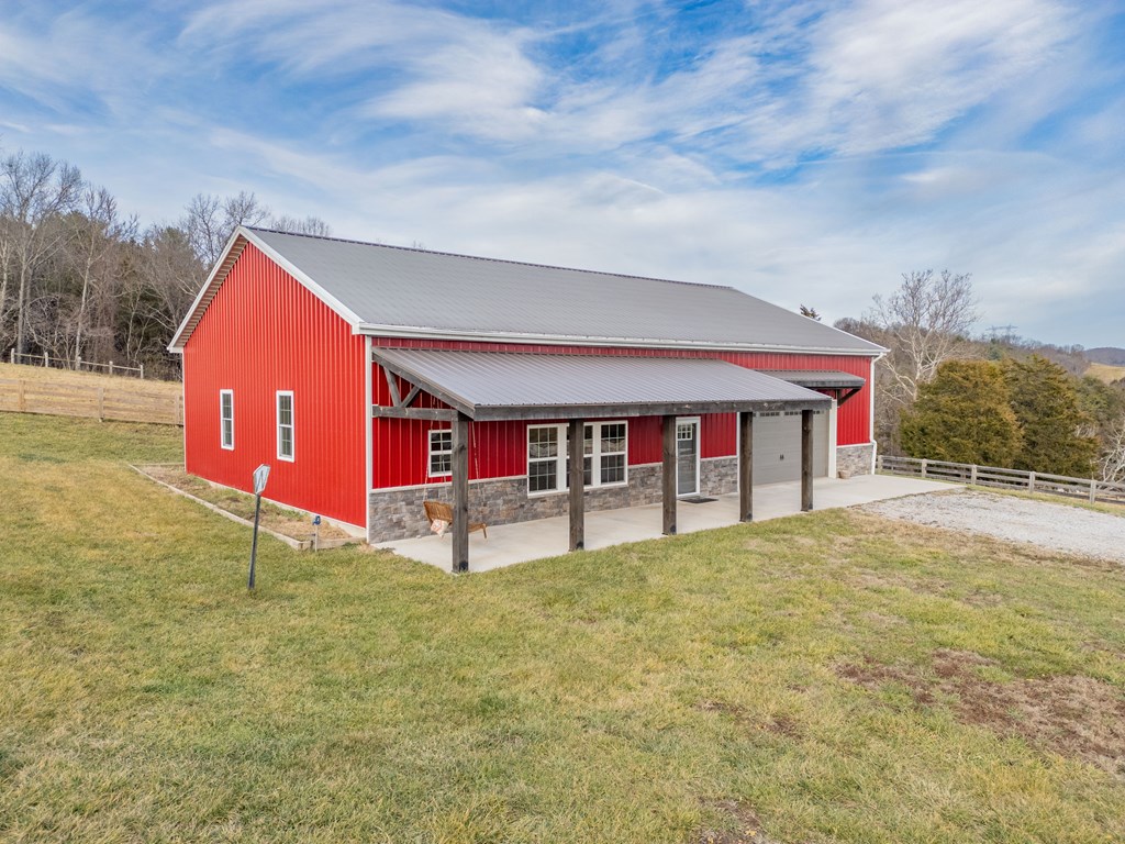 Max Meadows, Virginia 24360, United States, 2 Bedrooms Bedrooms, ,2 BathroomsBathrooms,Residential,Contingent,11515