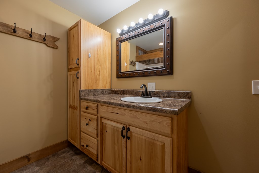 Max Meadows, Virginia 24360, United States, 2 Bedrooms Bedrooms, ,2 BathroomsBathrooms,Residential,Contingent,11515