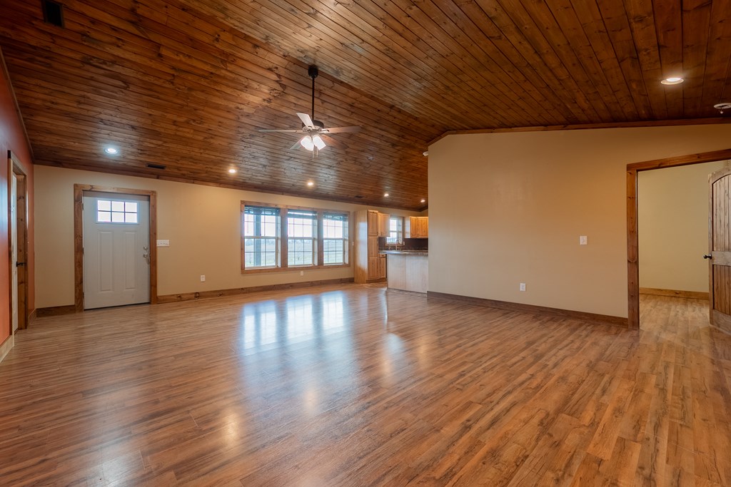 Max Meadows, Virginia 24360, United States, 2 Bedrooms Bedrooms, ,2 BathroomsBathrooms,Residential,Contingent,11515