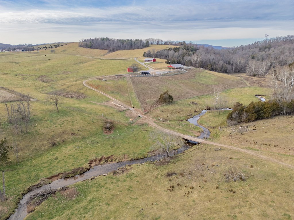 Max Meadows, Virginia 24360, United States, 2 Bedrooms Bedrooms, ,2 BathroomsBathrooms,Residential,Contingent,11515