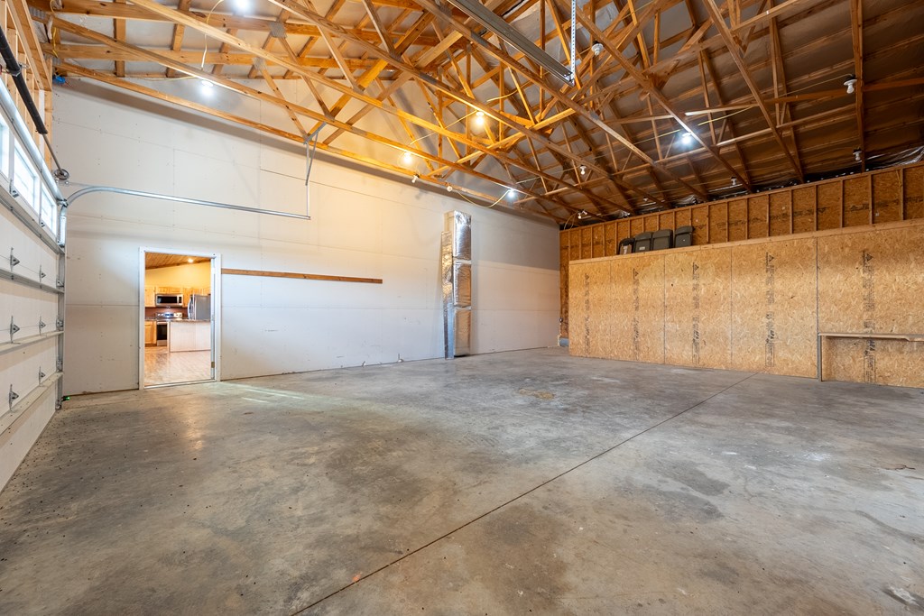 Max Meadows, Virginia 24360, United States, 2 Bedrooms Bedrooms, ,2 BathroomsBathrooms,Residential,Contingent,11515