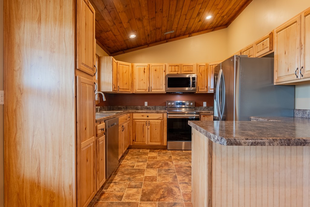 Max Meadows, Virginia 24360, United States, 2 Bedrooms Bedrooms, ,2 BathroomsBathrooms,Residential,Contingent,11515