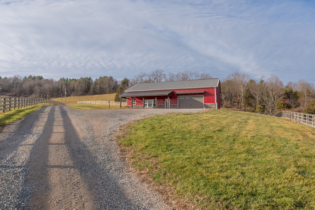 Max Meadows, Virginia 24360, United States, 2 Bedrooms Bedrooms, ,2 BathroomsBathrooms,Residential,Contingent,11515