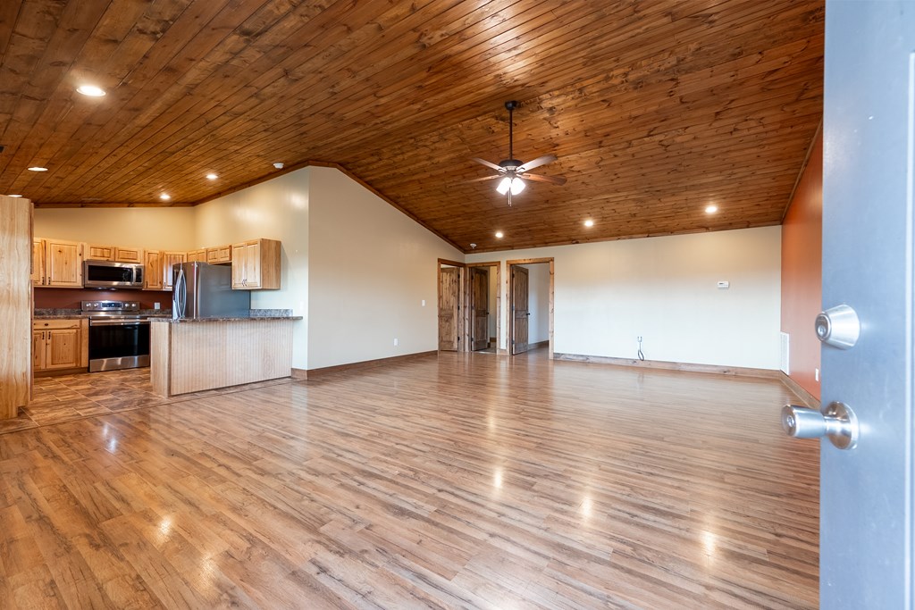 Max Meadows, Virginia 24360, United States, 2 Bedrooms Bedrooms, ,2 BathroomsBathrooms,Residential,Contingent,11515