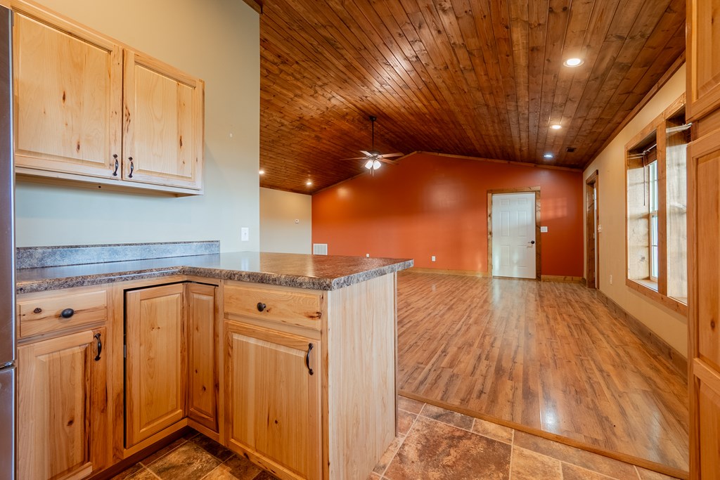 Max Meadows, Virginia 24360, United States, 2 Bedrooms Bedrooms, ,2 BathroomsBathrooms,Residential,Contingent,11515