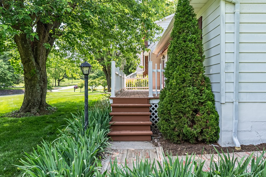 Max Meadows, Virginia 24360, United States, 3 Bedrooms Bedrooms, ,2 BathroomsBathrooms,Residential,Active,147715