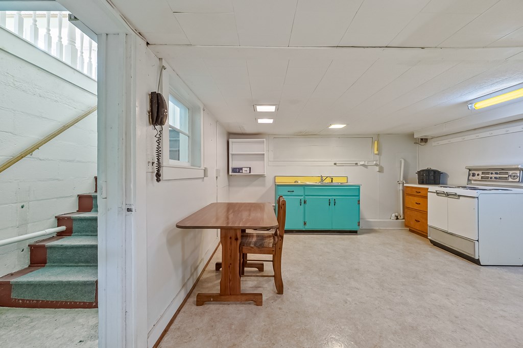 Max Meadows, Virginia 24360, United States, 3 Bedrooms Bedrooms, ,2 BathroomsBathrooms,Residential,Active,147715