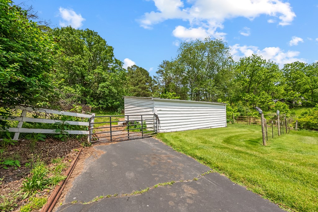 Max Meadows, Virginia 24360, United States, 3 Bedrooms Bedrooms, ,2 BathroomsBathrooms,Residential,Active,147715