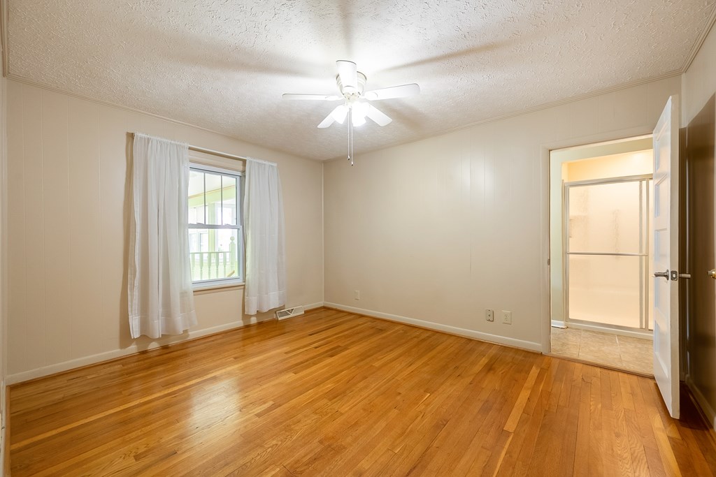 Max Meadows, Virginia 24360, United States, 3 Bedrooms Bedrooms, ,2 BathroomsBathrooms,Residential,Active,147715