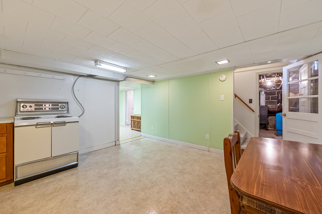 Max Meadows, Virginia 24360, United States, 3 Bedrooms Bedrooms, ,2 BathroomsBathrooms,Residential,Active,147715