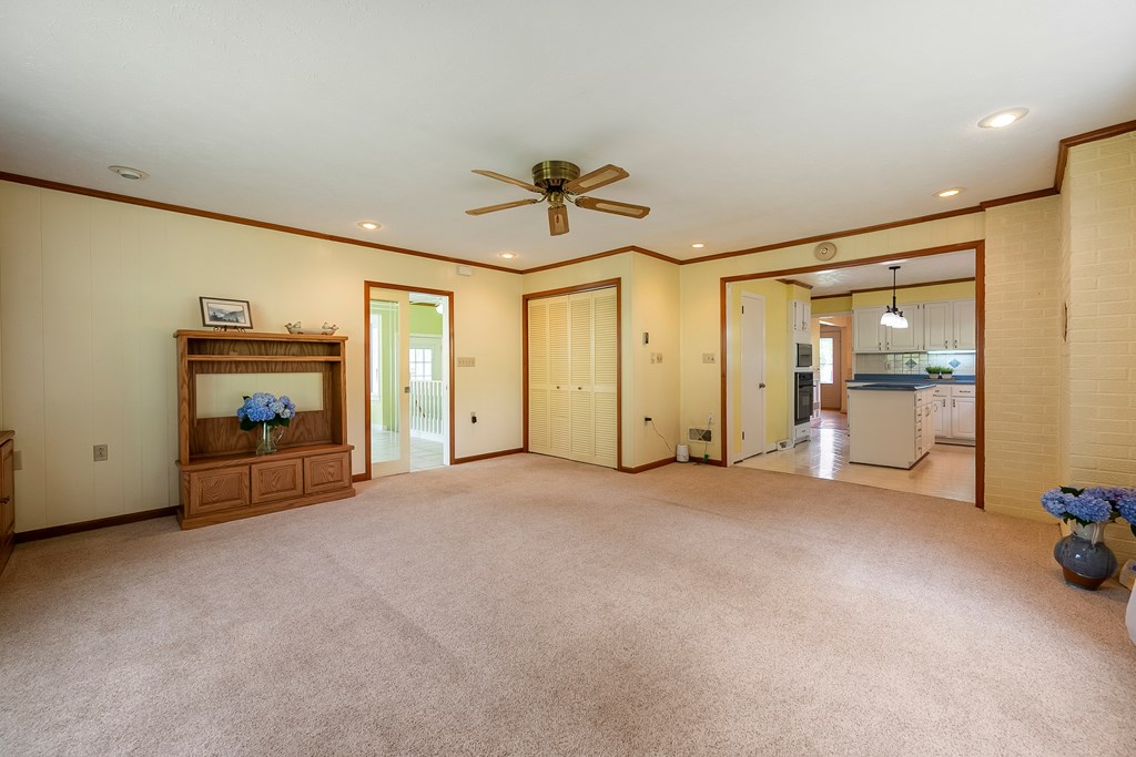 Max Meadows, Virginia 24360, United States, 3 Bedrooms Bedrooms, ,2 BathroomsBathrooms,Residential,Active,147715