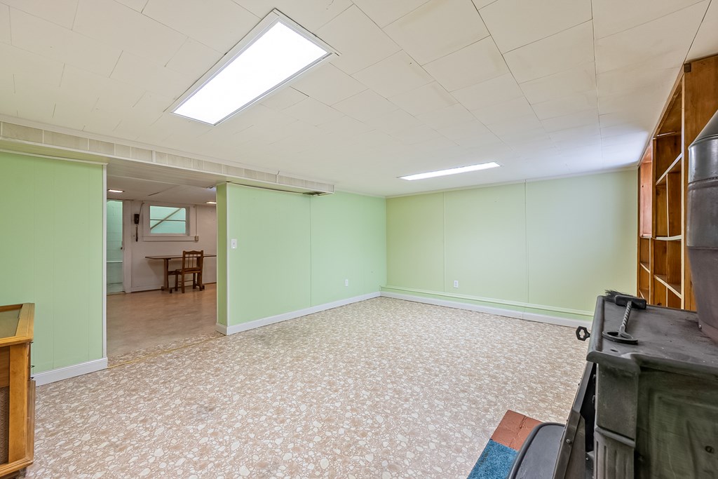 Max Meadows, Virginia 24360, United States, 3 Bedrooms Bedrooms, ,2 BathroomsBathrooms,Residential,Active,147715