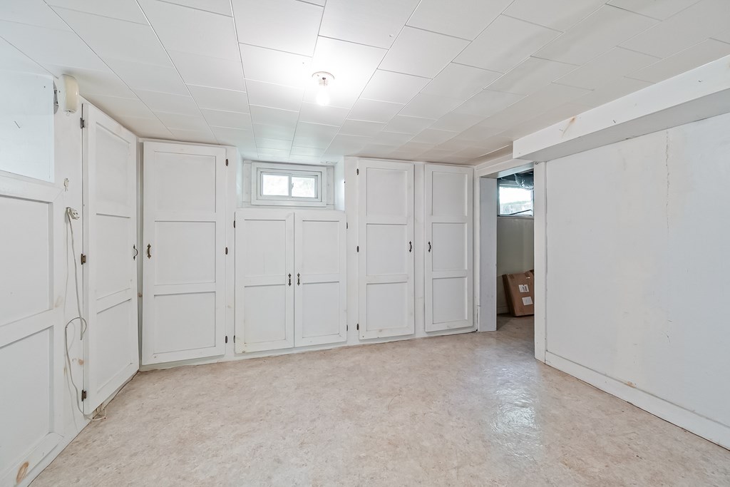 Max Meadows, Virginia 24360, United States, 3 Bedrooms Bedrooms, ,2 BathroomsBathrooms,Residential,Active,147715