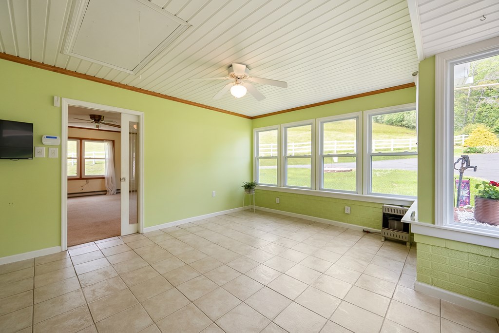 Max Meadows, Virginia 24360, United States, 3 Bedrooms Bedrooms, ,2 BathroomsBathrooms,Residential,Active,147715