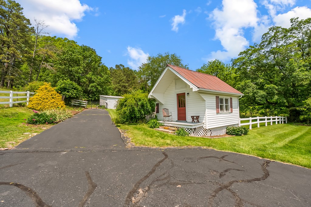 Max Meadows, Virginia 24360, United States, 3 Bedrooms Bedrooms, ,2 BathroomsBathrooms,Residential,Active,147715